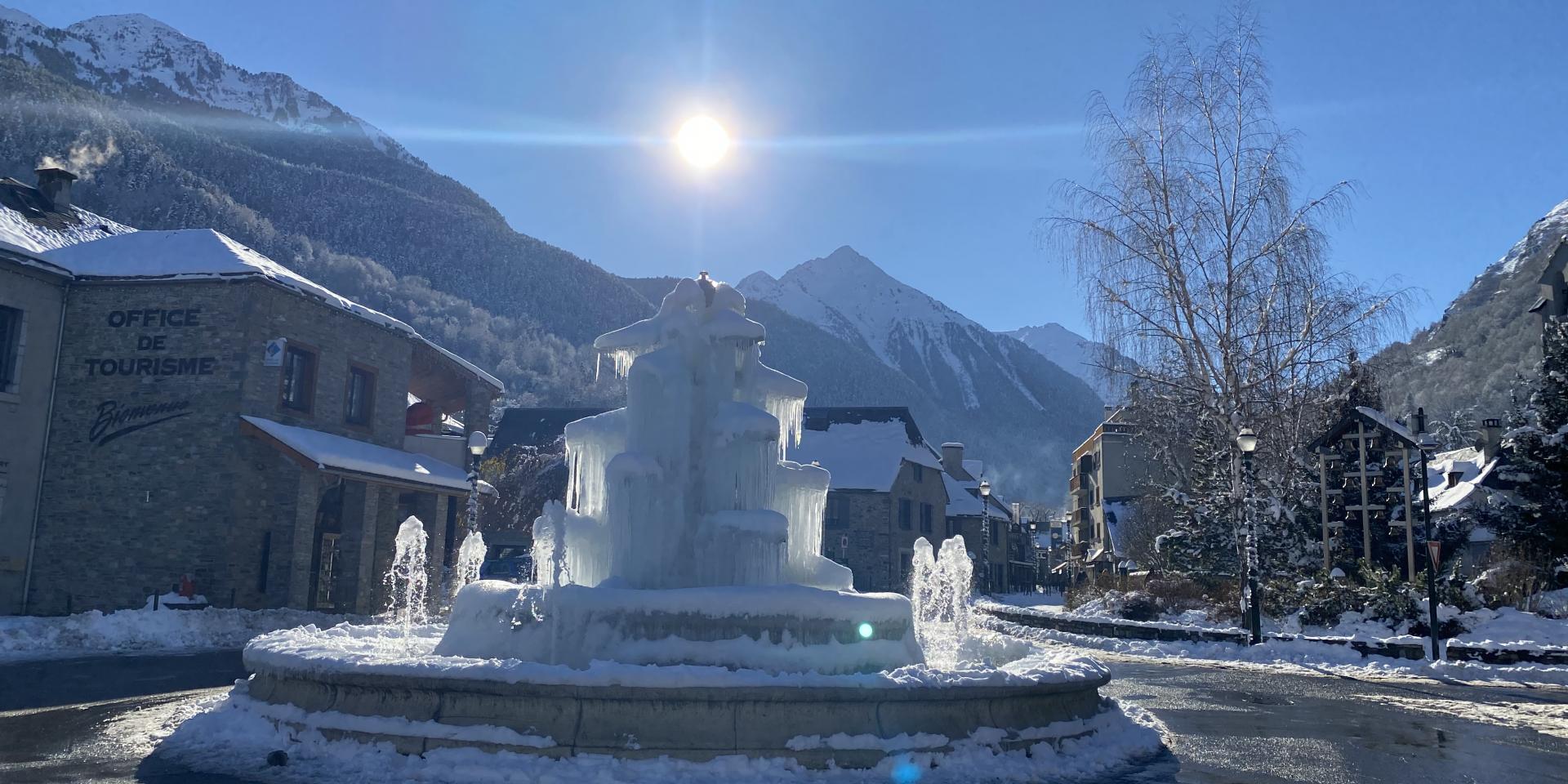 Fuente de la Oficina de Turismo en invierno