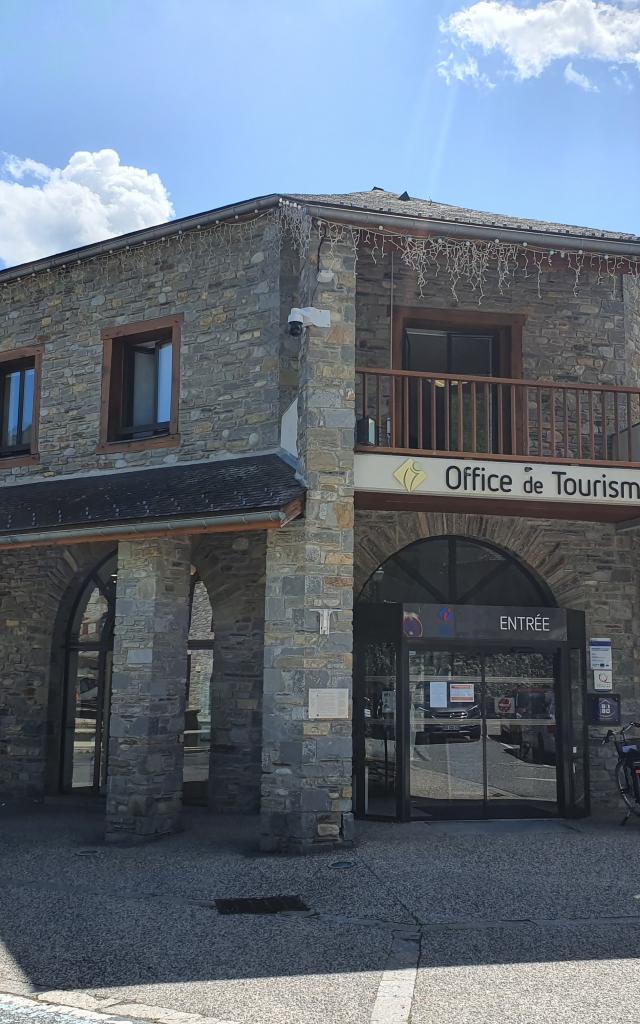 TOURIST OFFICE EXT2 web 2